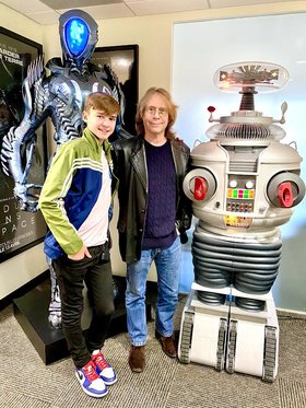 LOST IN SPACE - Netflix with Will - Max Jenkins